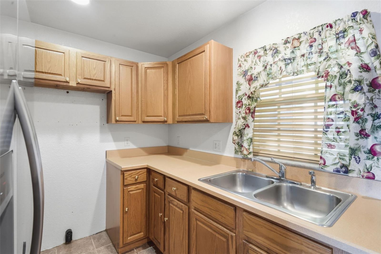 Image 7 of 36 For 709 Pamela Avenue