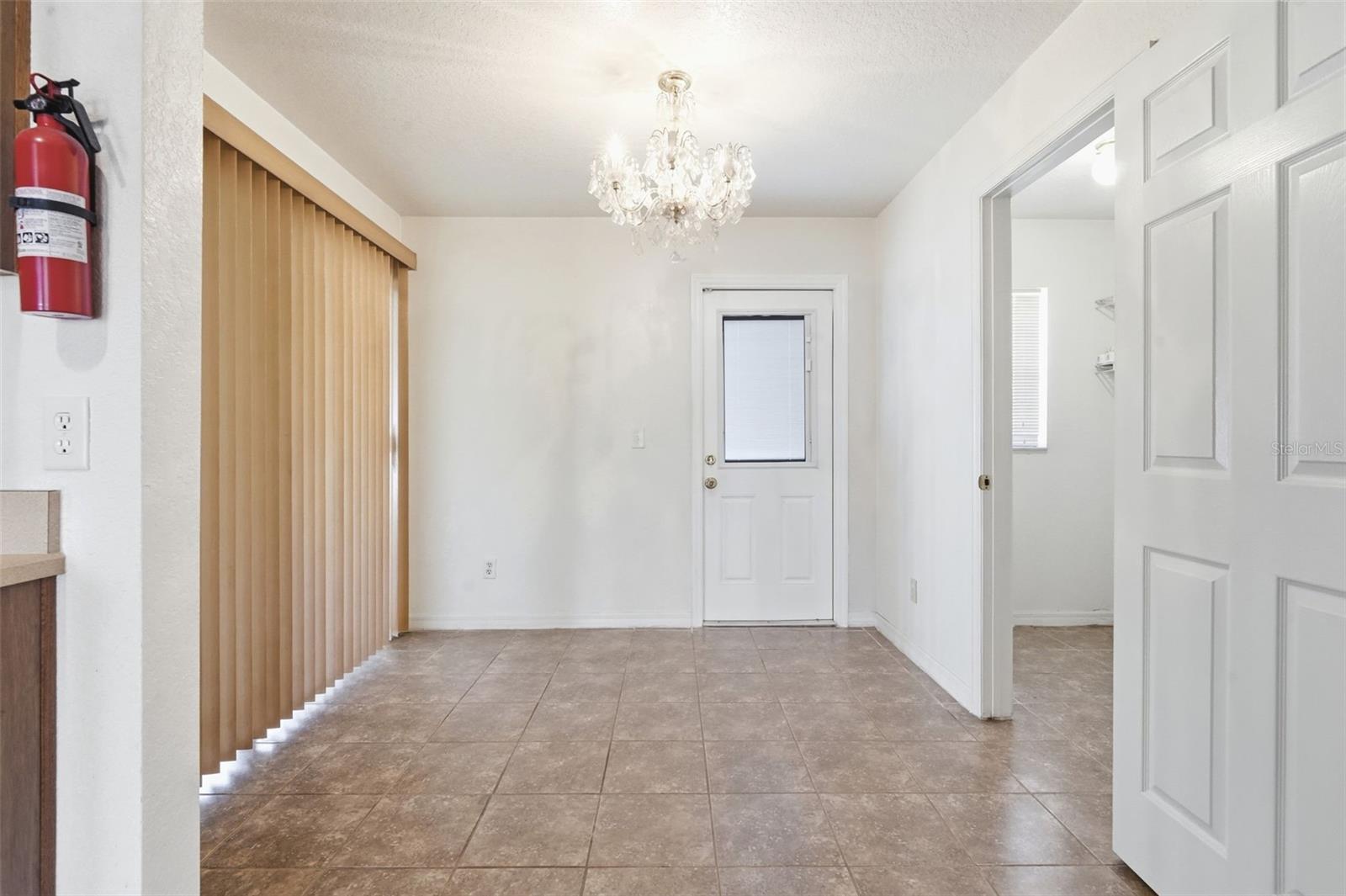 Image 8 of 36 For 709 Pamela Avenue