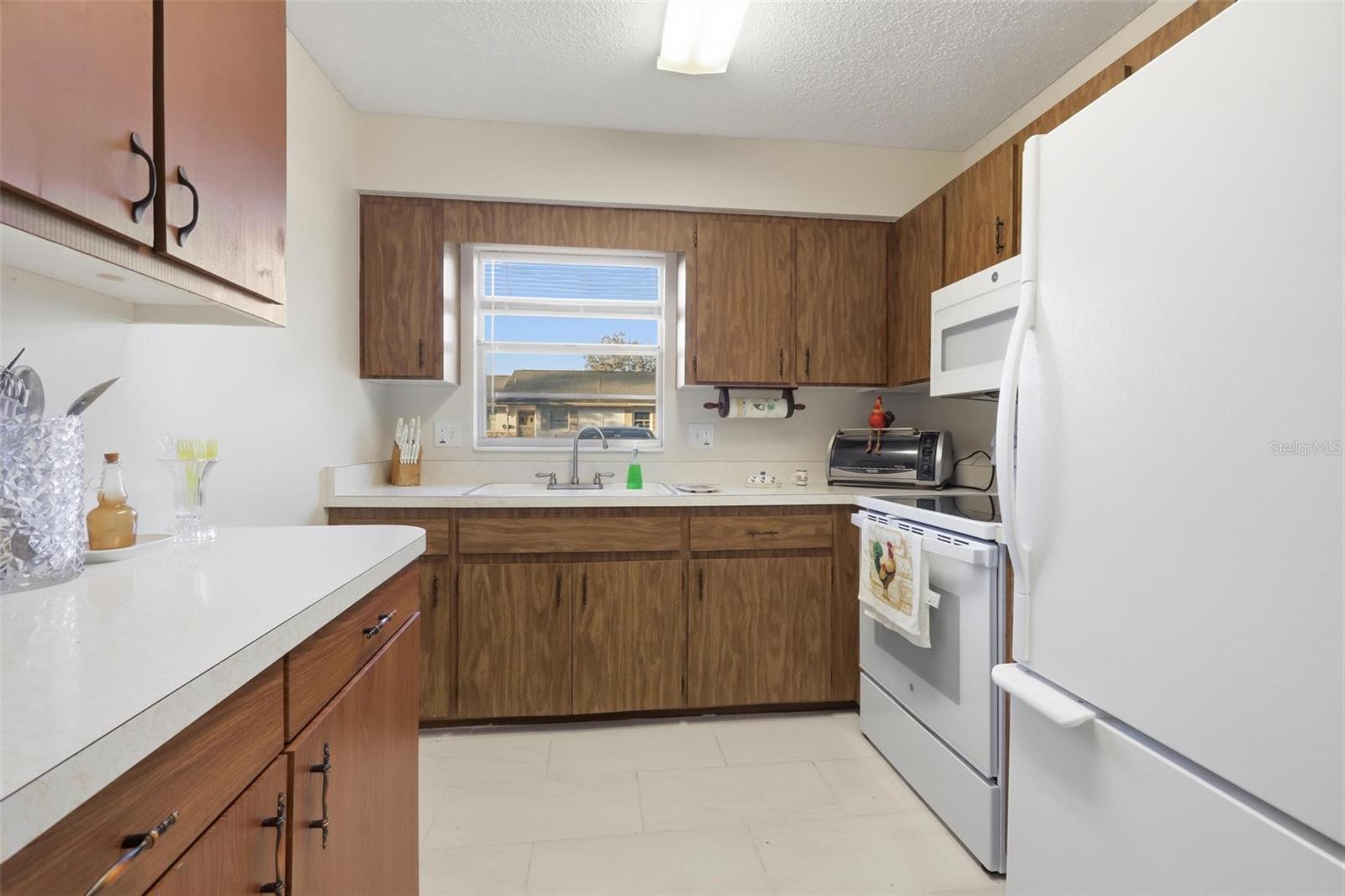 Image 4 of 10 For 151 Hill Avenue 100