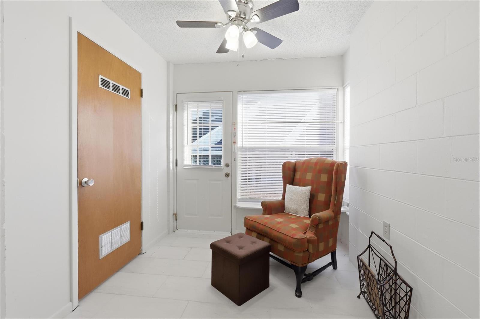 Image 5 of 10 For 151 Hill Avenue 100