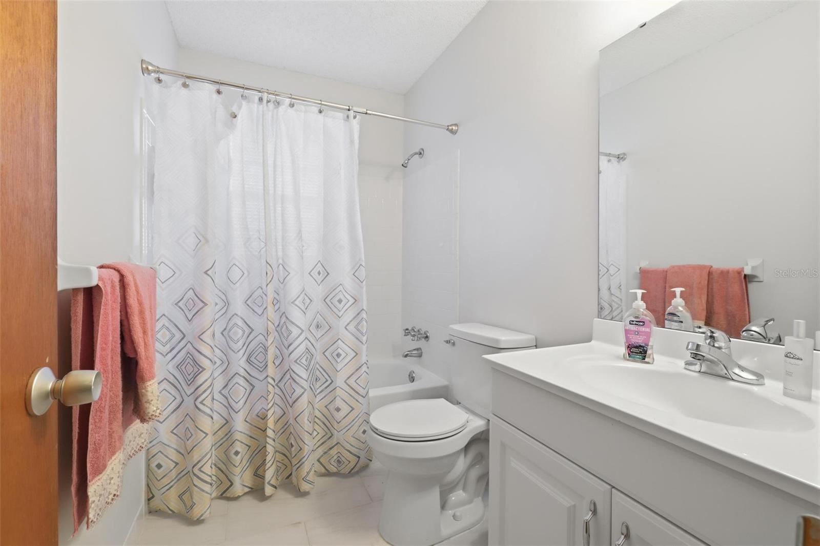 Image 6 of 10 For 151 Hill Avenue 100