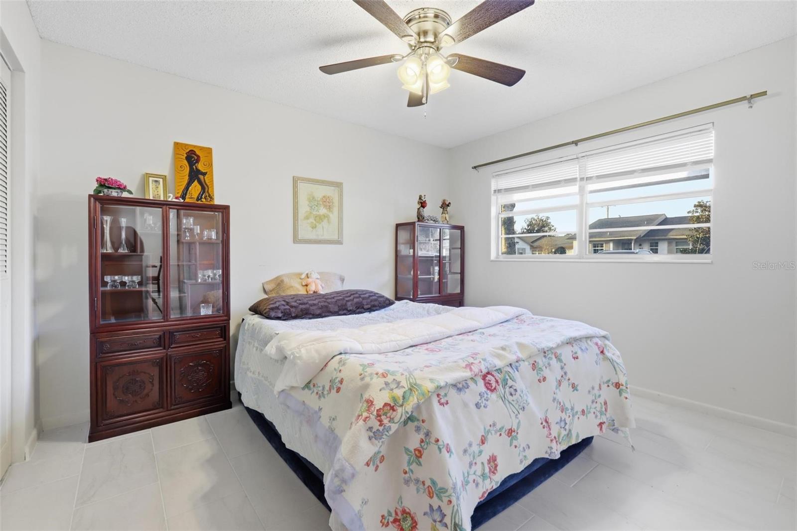 Image 7 of 10 For 151 Hill Avenue 100