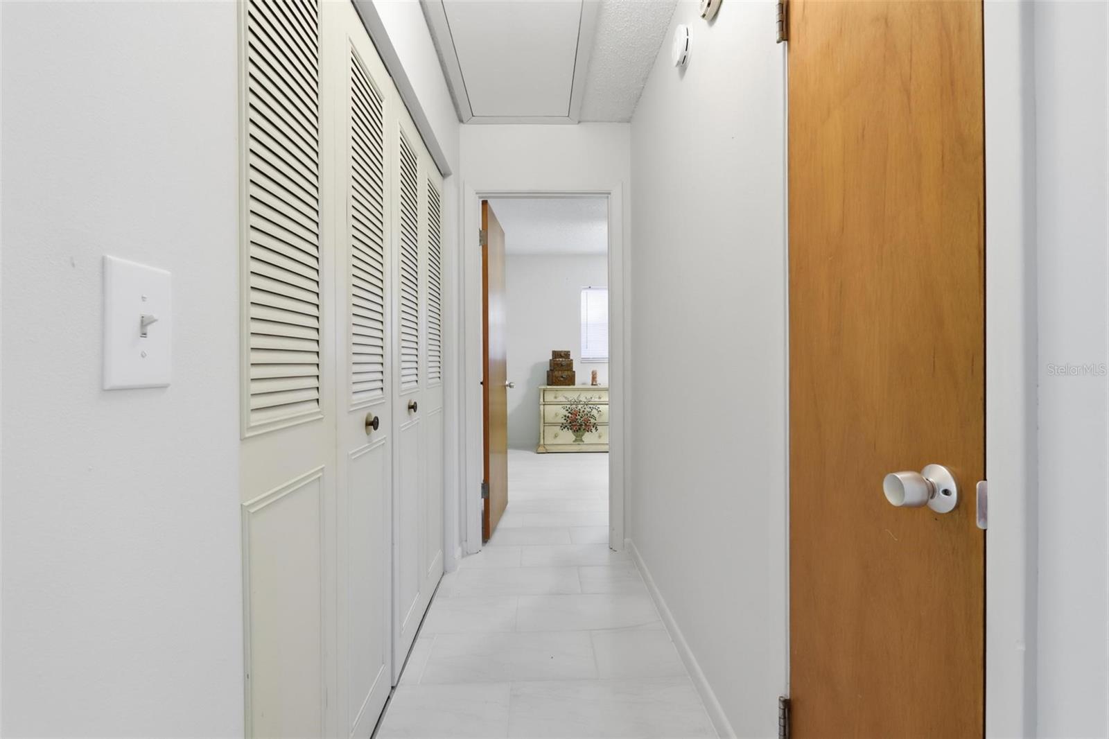 Image 8 of 10 For 151 Hill Avenue 100