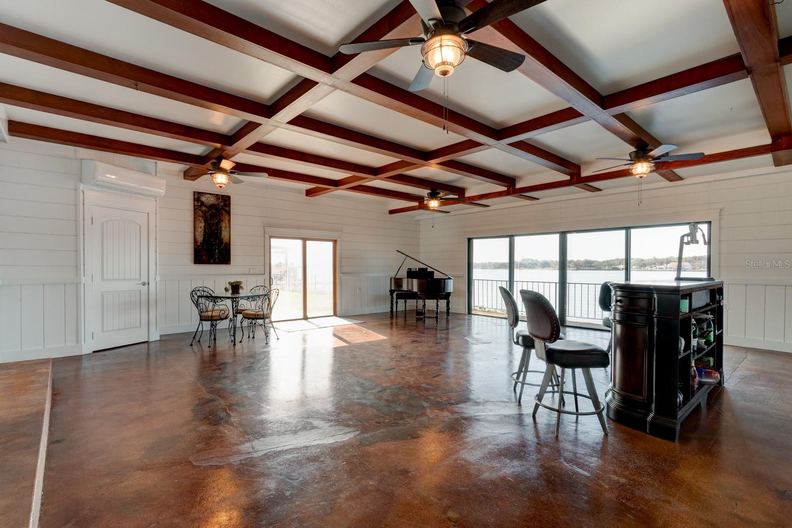 Image 16 of 67 For 1480 Lakeview Drive