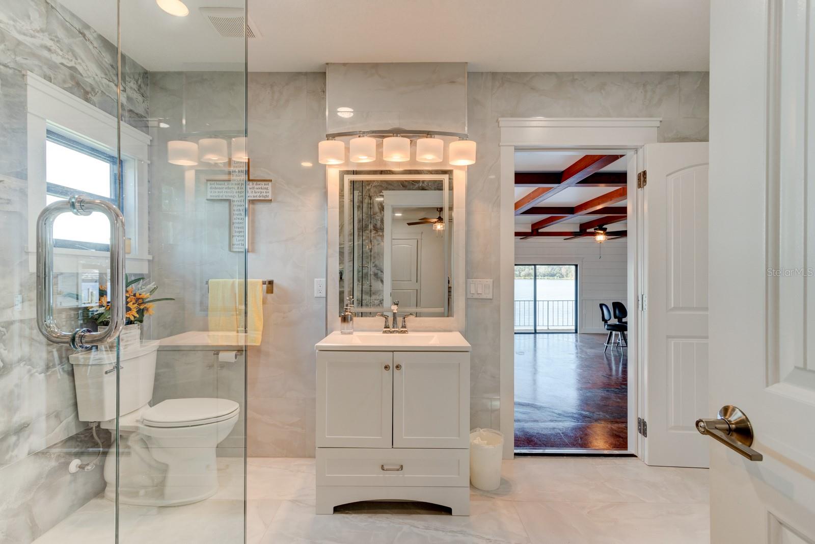 Image 21 of 67 For 1480 Lakeview Drive