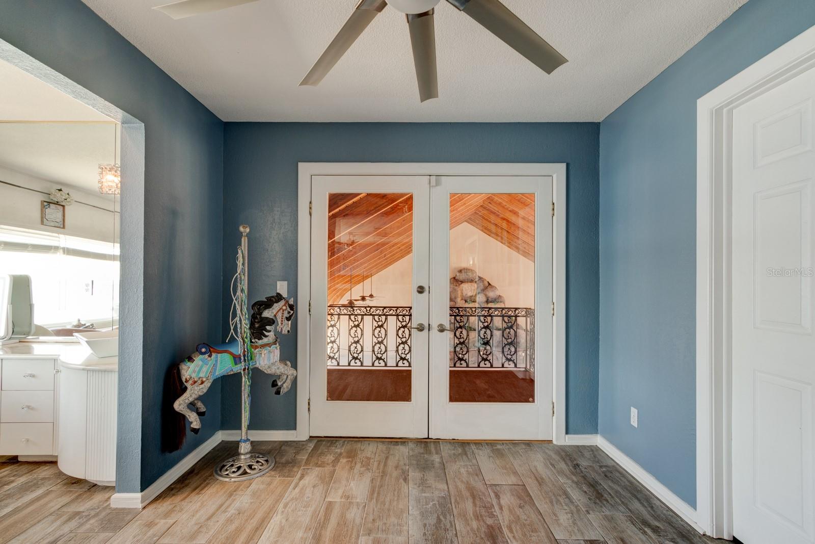 Image 23 of 67 For 1480 Lakeview Drive