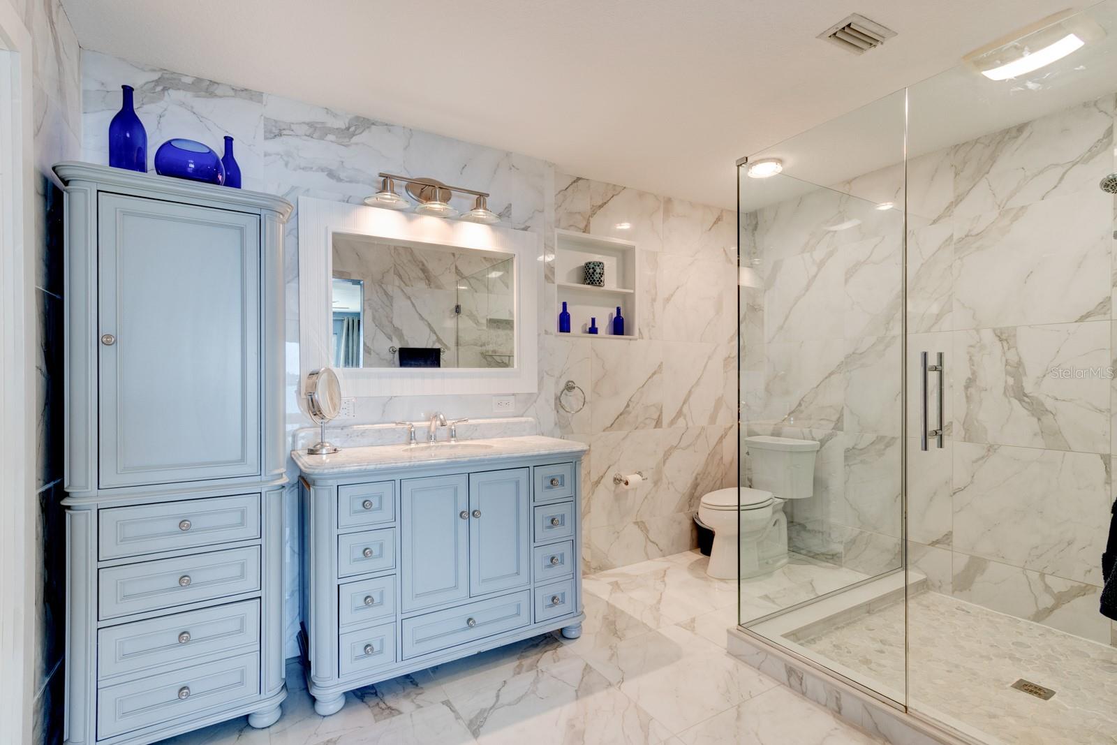 Image 26 of 67 For 1480 Lakeview Drive