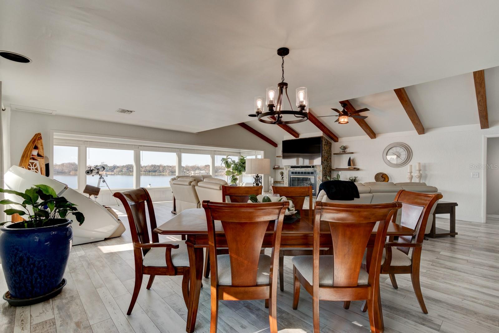 Image 29 of 67 For 1480 Lakeview Drive