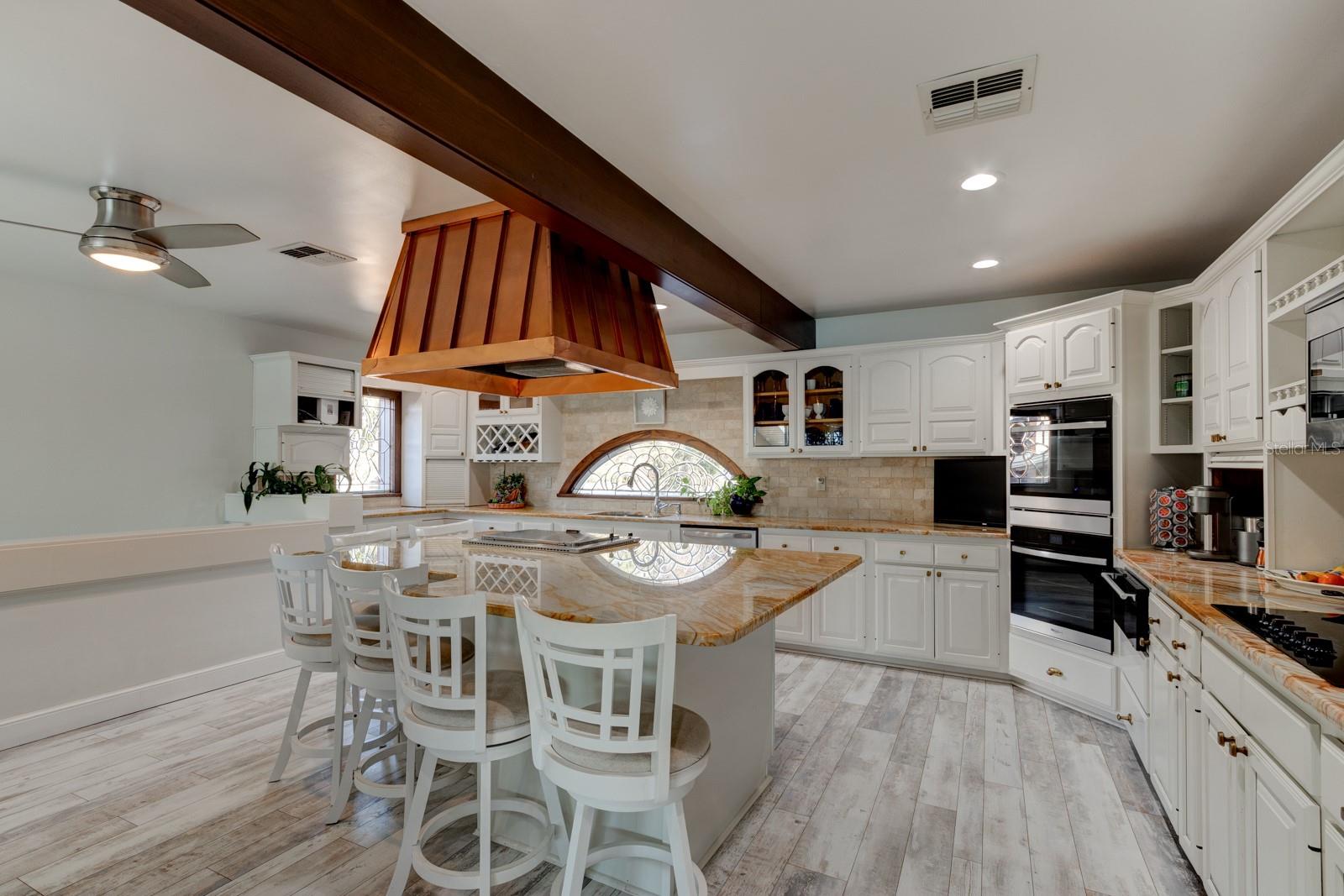 Image 33 of 67 For 1480 Lakeview Drive