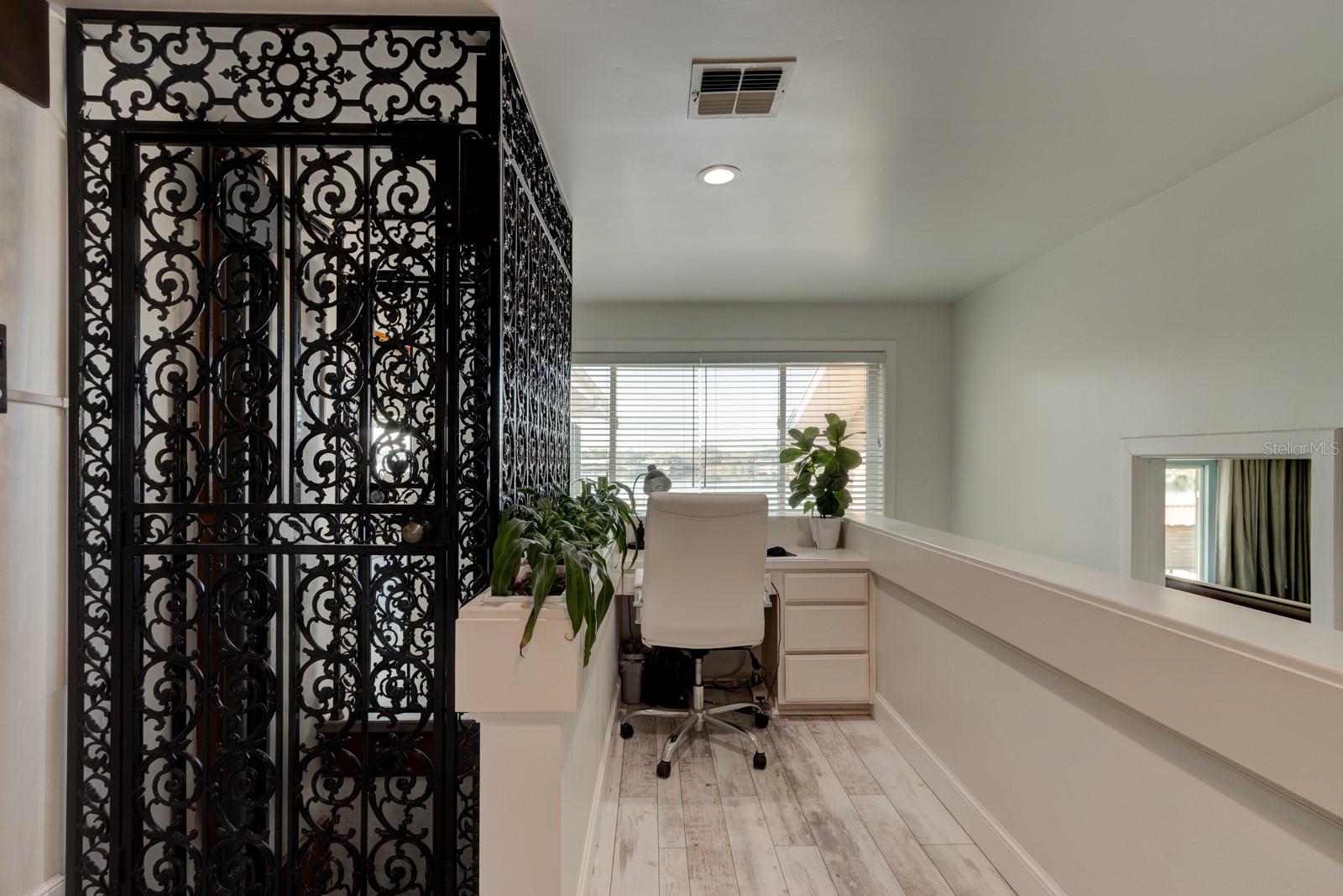 Image 37 of 67 For 1480 Lakeview Drive