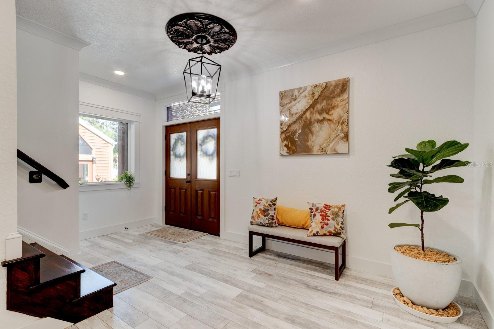 Image 4 of 67 For 1480 Lakeview Drive