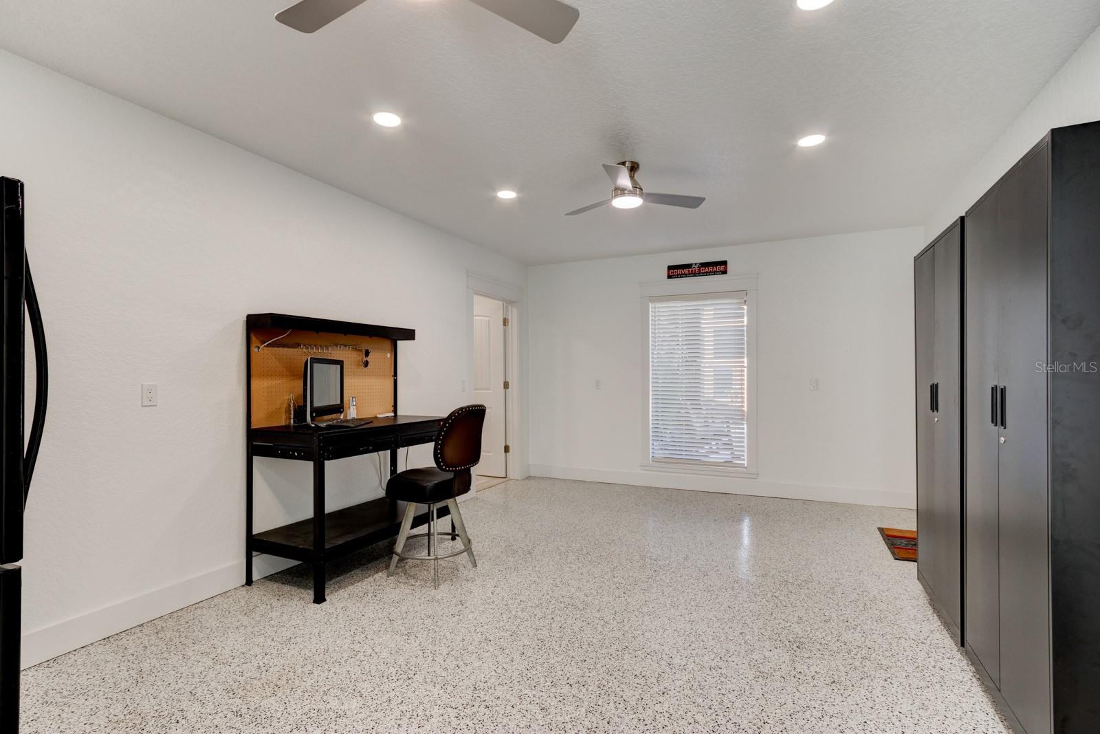 Image 43 of 67 For 1480 Lakeview Drive