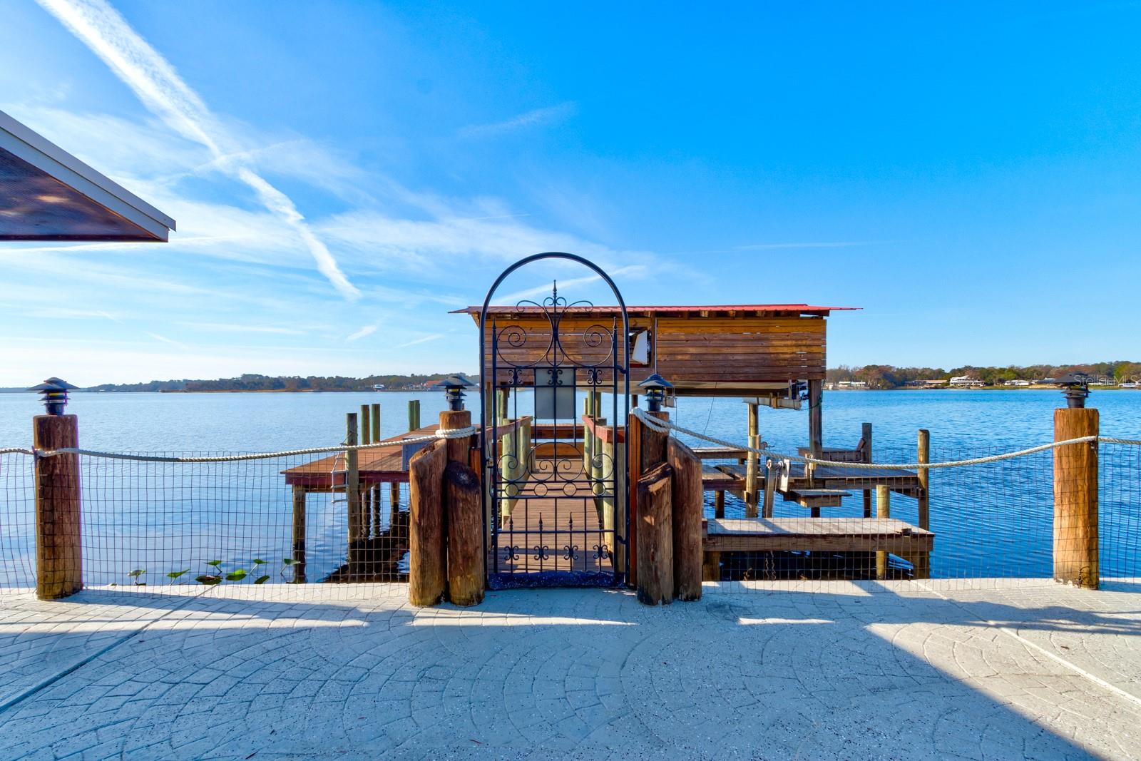 Image 51 of 67 For 1480 Lakeview Drive