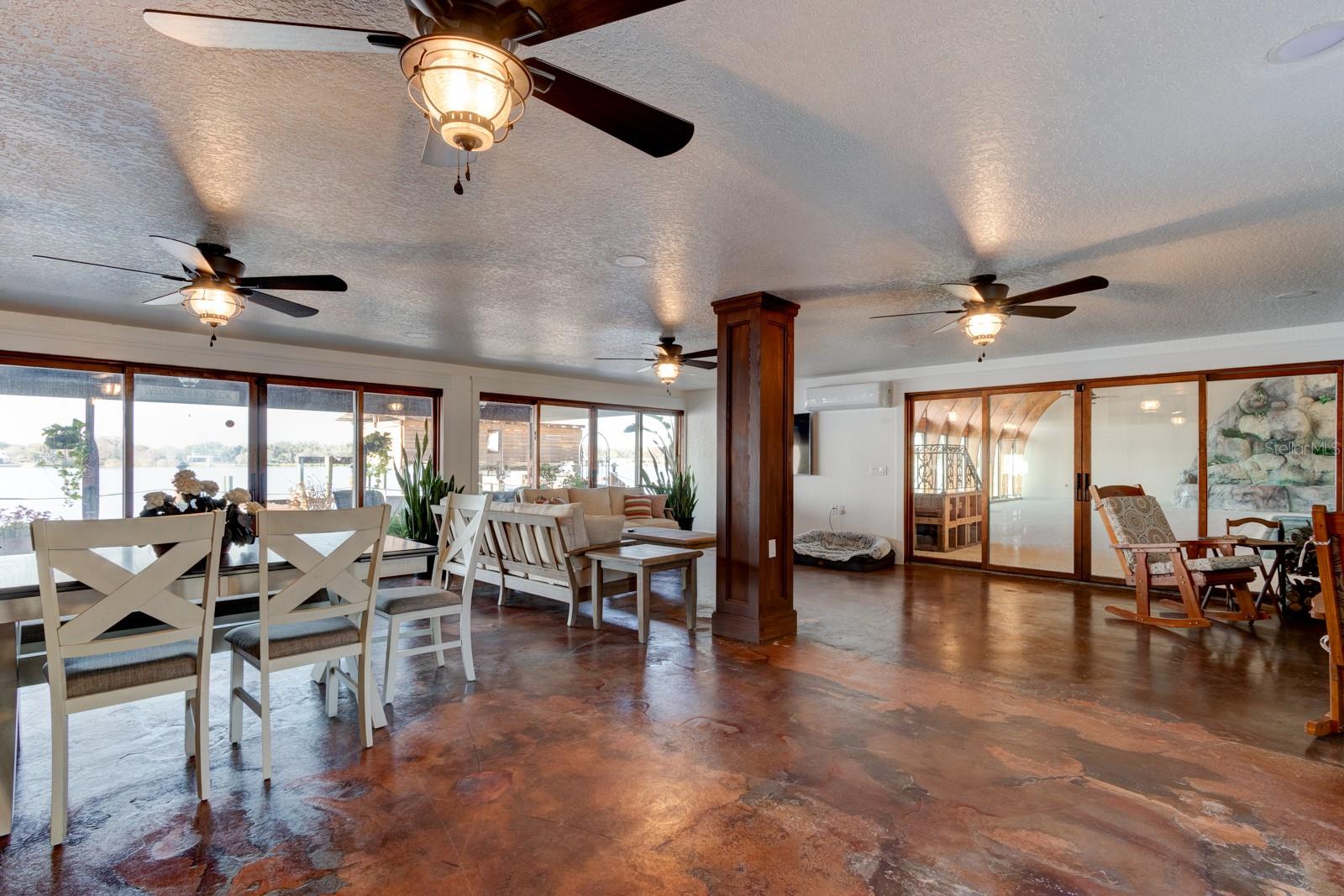 Image 7 of 67 For 1480 Lakeview Drive