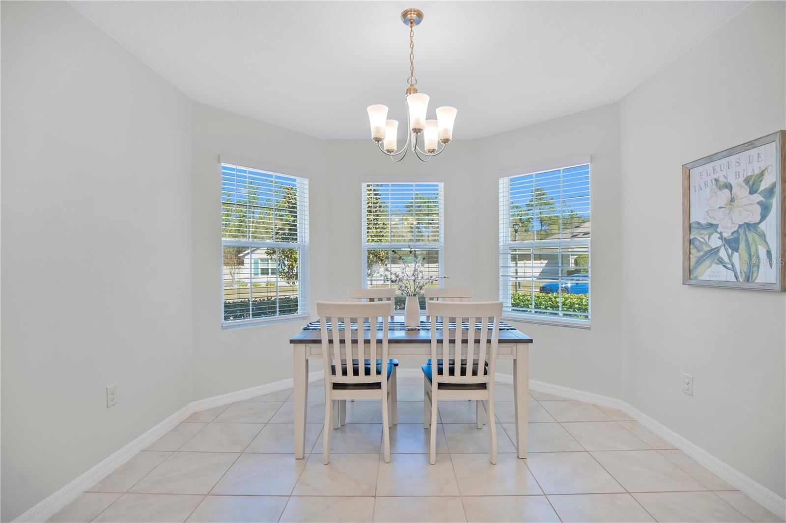 Image 13 of 38 For 332 Nowell Loop