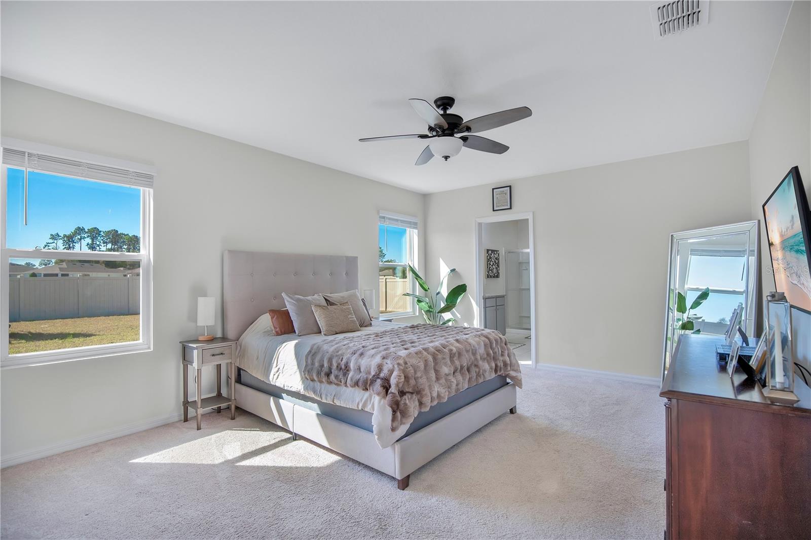 Image 14 of 38 For 332 Nowell Loop