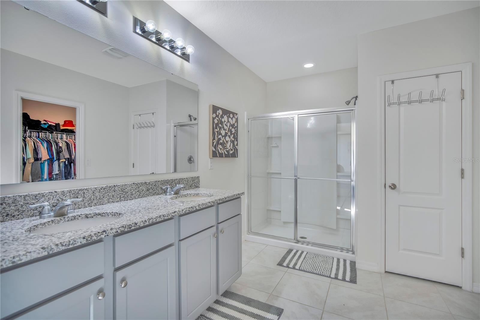 Image 16 of 38 For 332 Nowell Loop