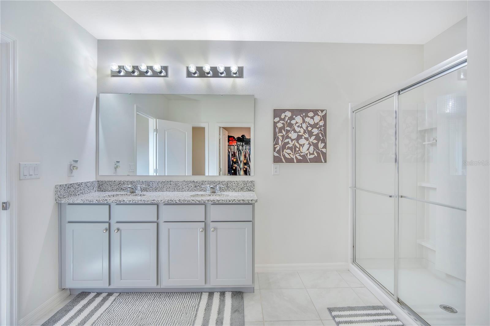 Image 18 of 38 For 332 Nowell Loop