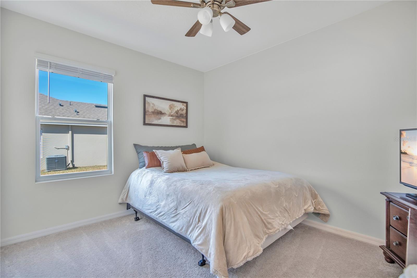 Image 21 of 38 For 332 Nowell Loop