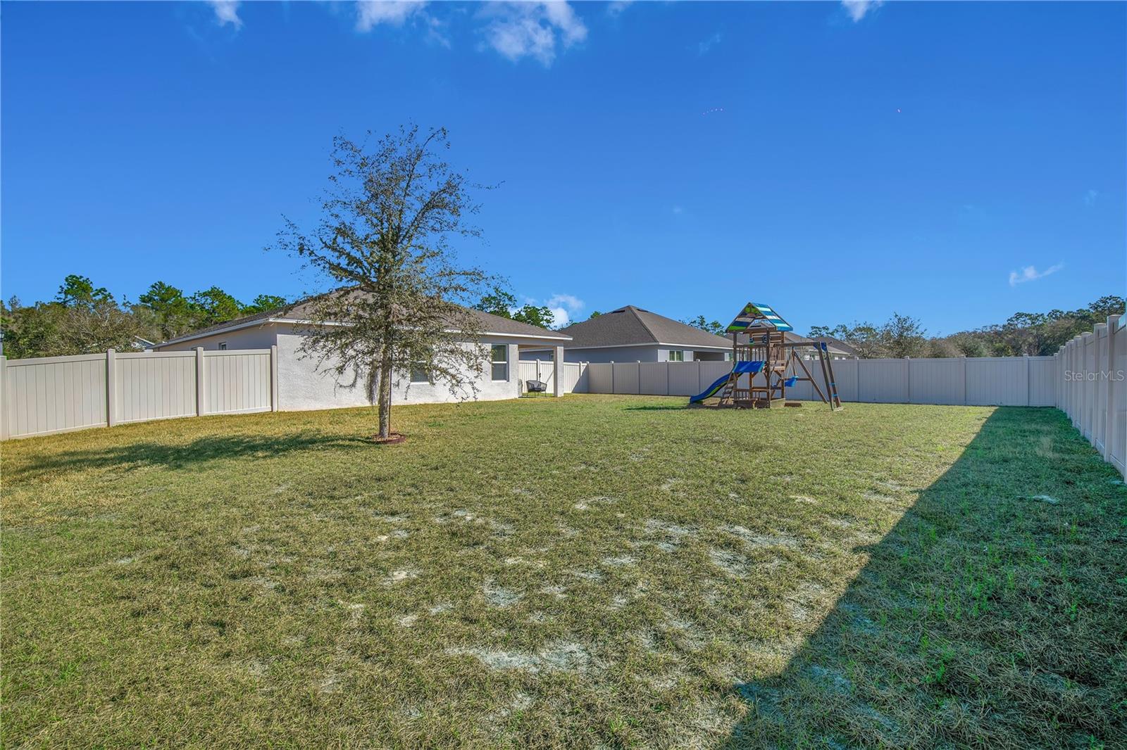 Image 28 of 38 For 332 Nowell Loop