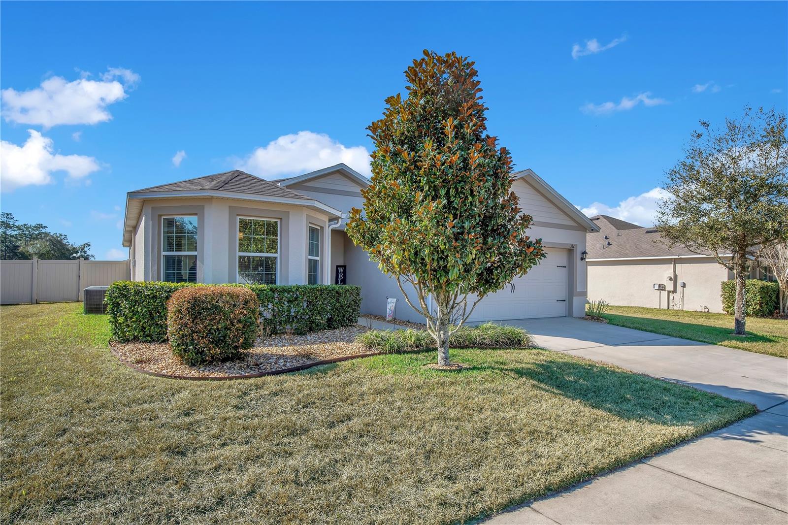 Image 3 of 38 For 332 Nowell Loop