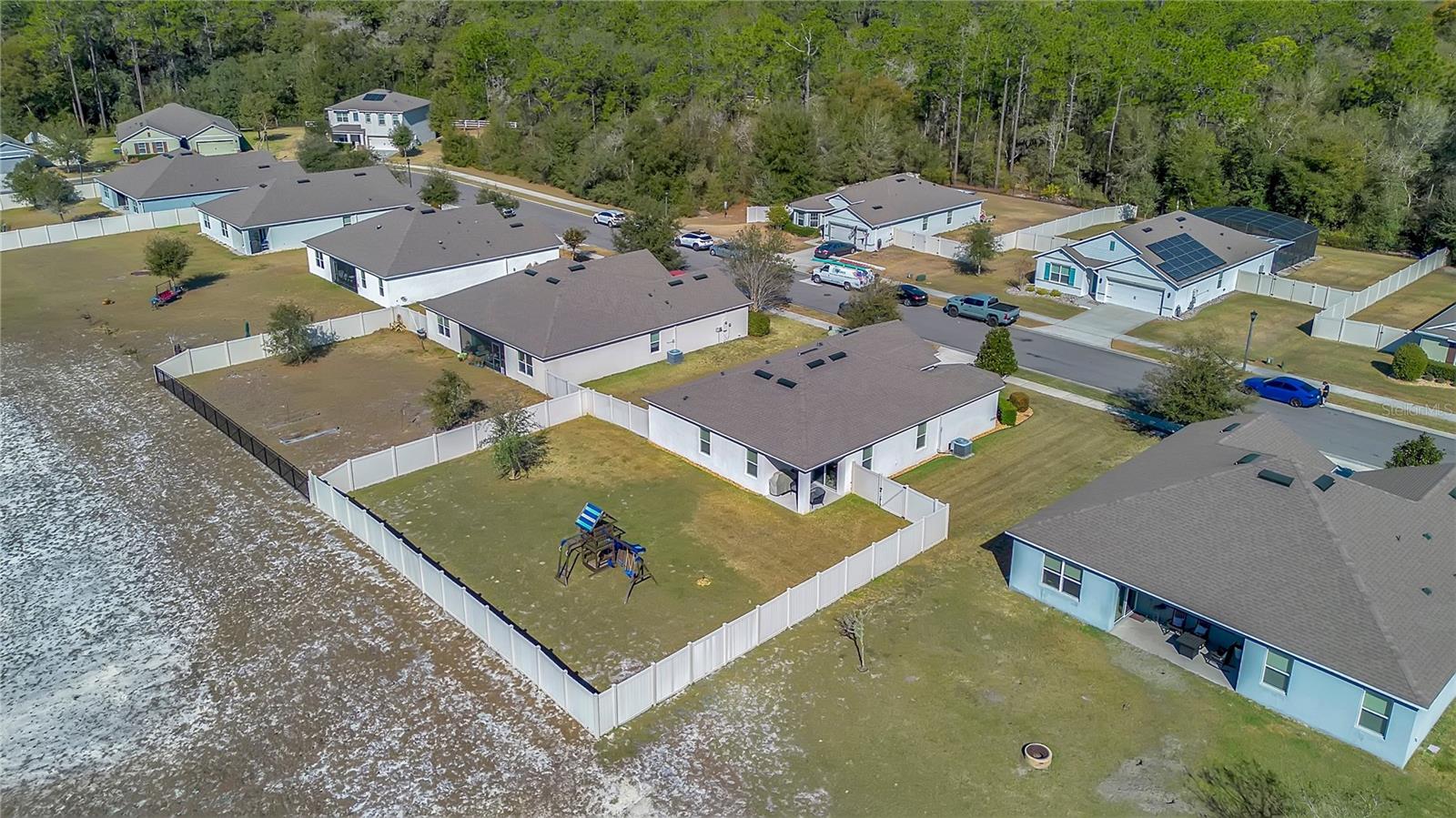 Image 35 of 38 For 332 Nowell Loop