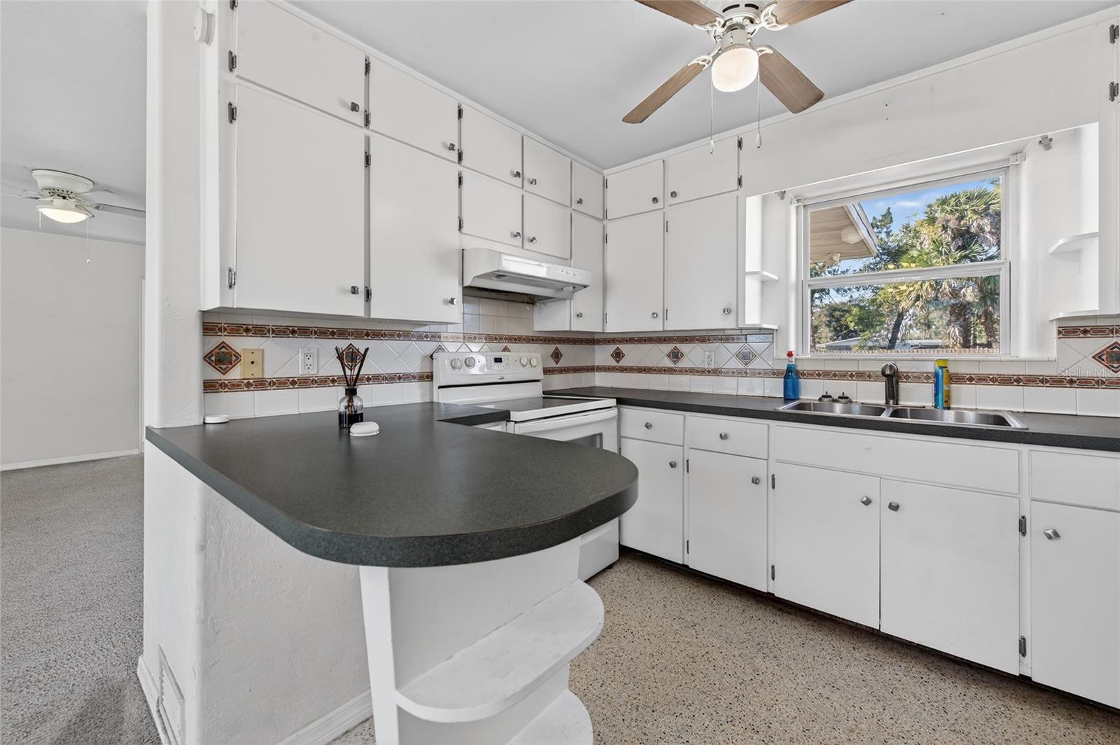 Image 11 of 32 For 123 Ocean Avenue