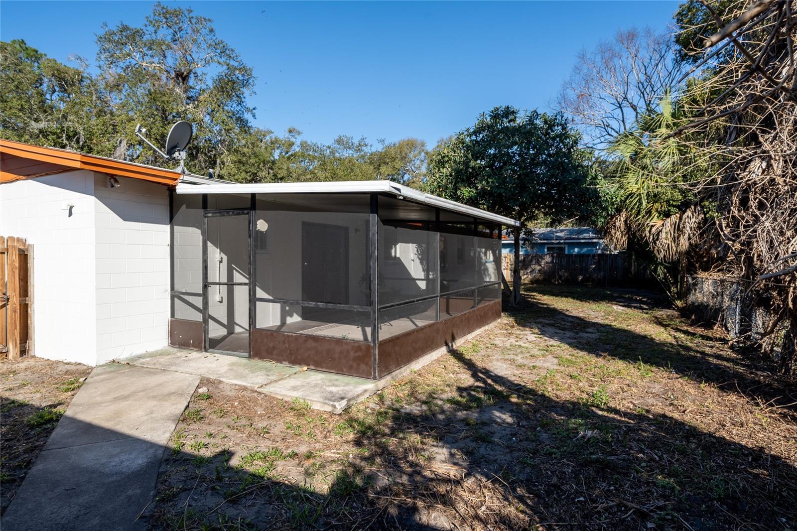 Image 22 of 24 For 355 Fir  