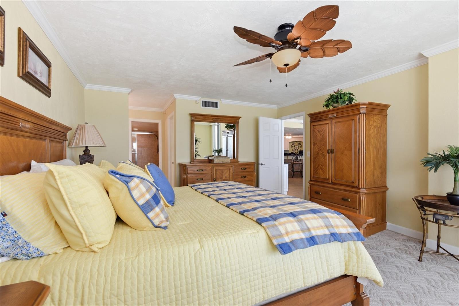 Image 16 of 49 For 2545 Atlantic Avenue 1103