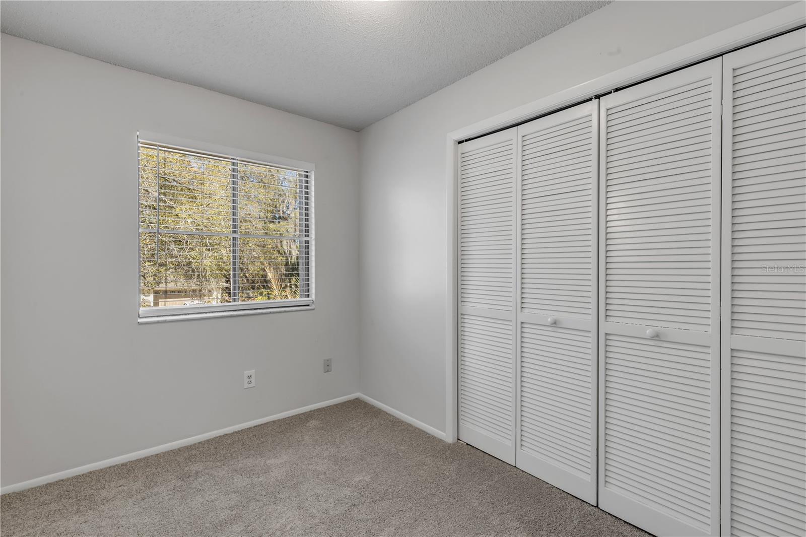 Image 20 of 29 For 1124 Mill Run Circle