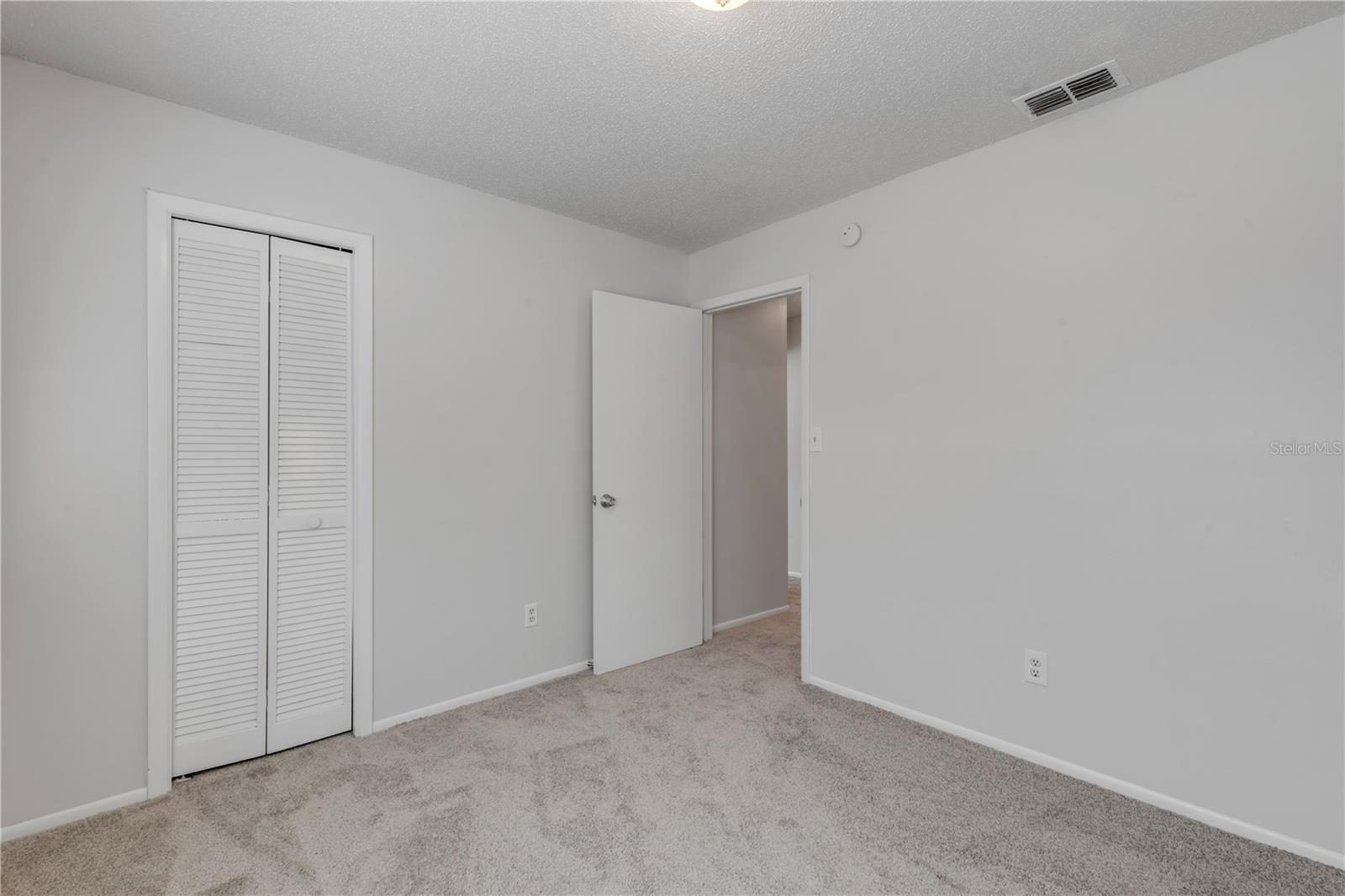 Image 22 of 29 For 1124 Mill Run Circle