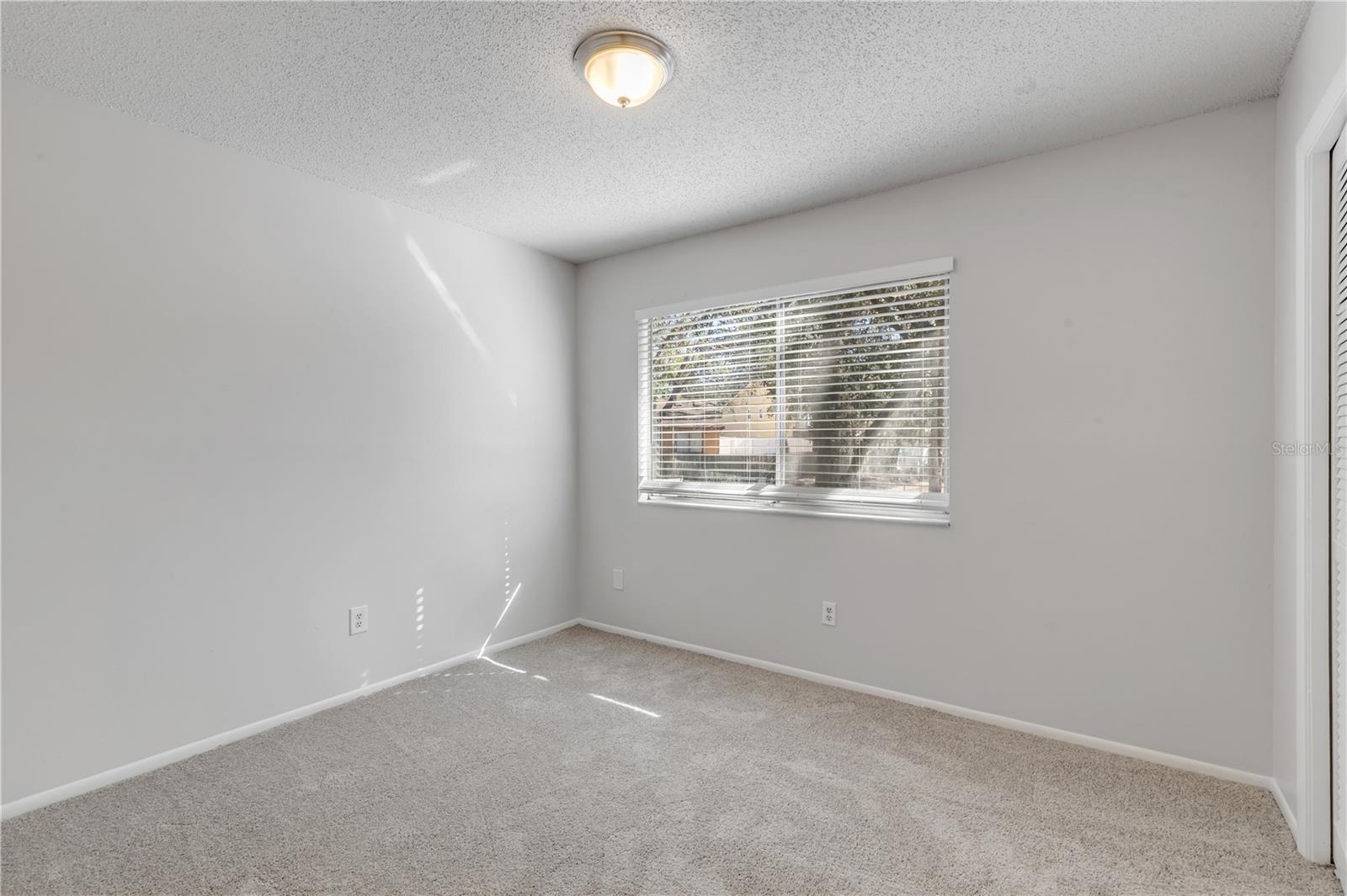 Image 23 of 29 For 1124 Mill Run Circle