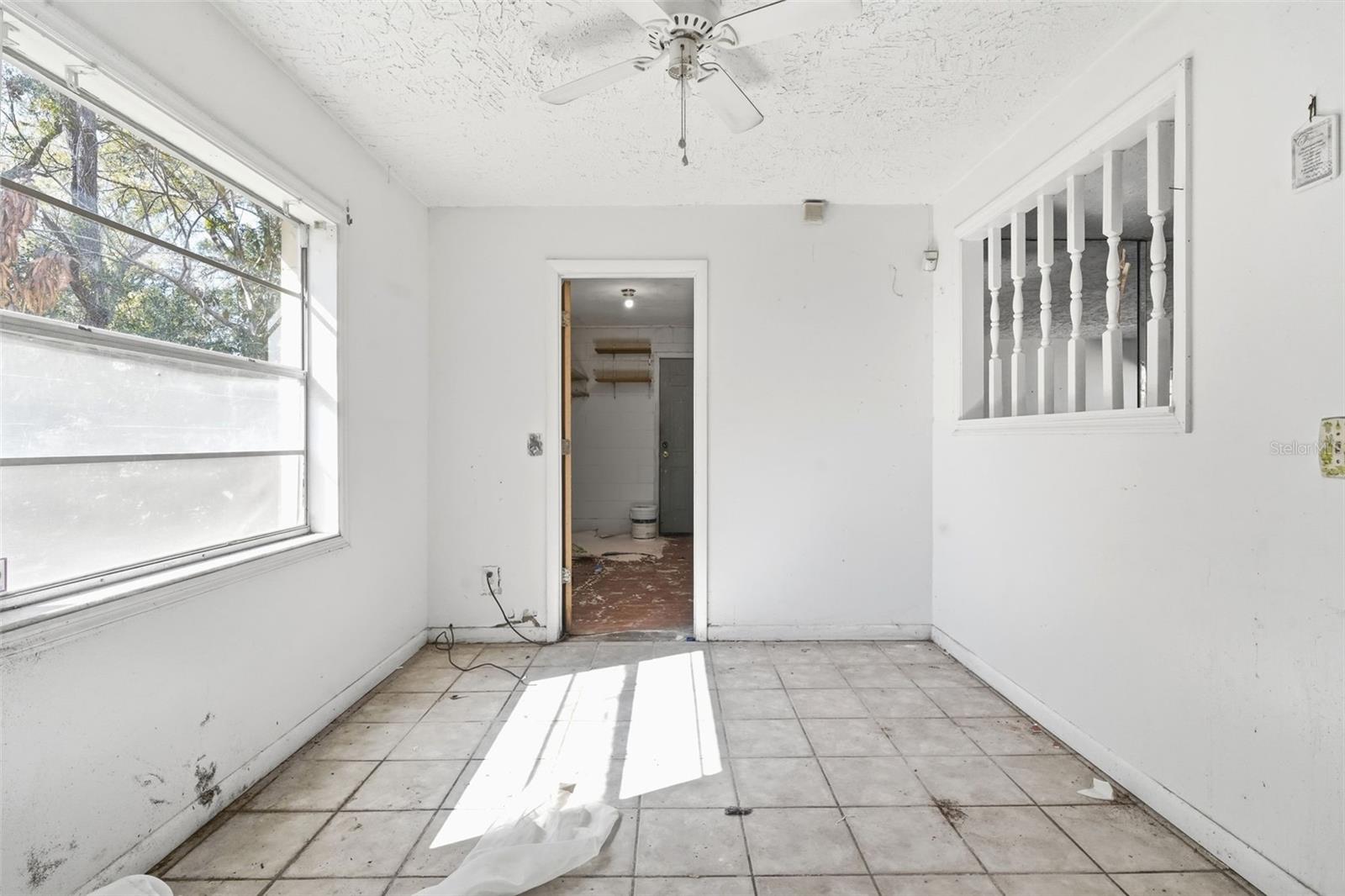 Image 22 of 40 For 808 Oakmont Court