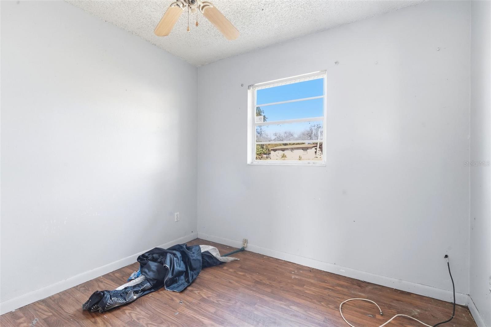 Image 26 of 40 For 808 Oakmont Court