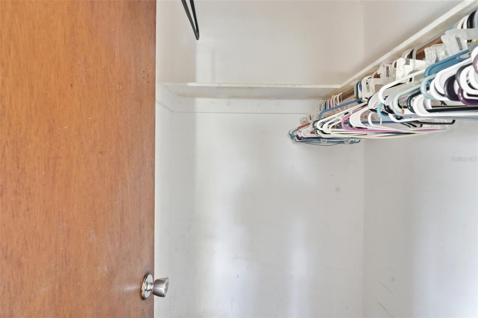 Image 34 of 40 For 808 Oakmont Court