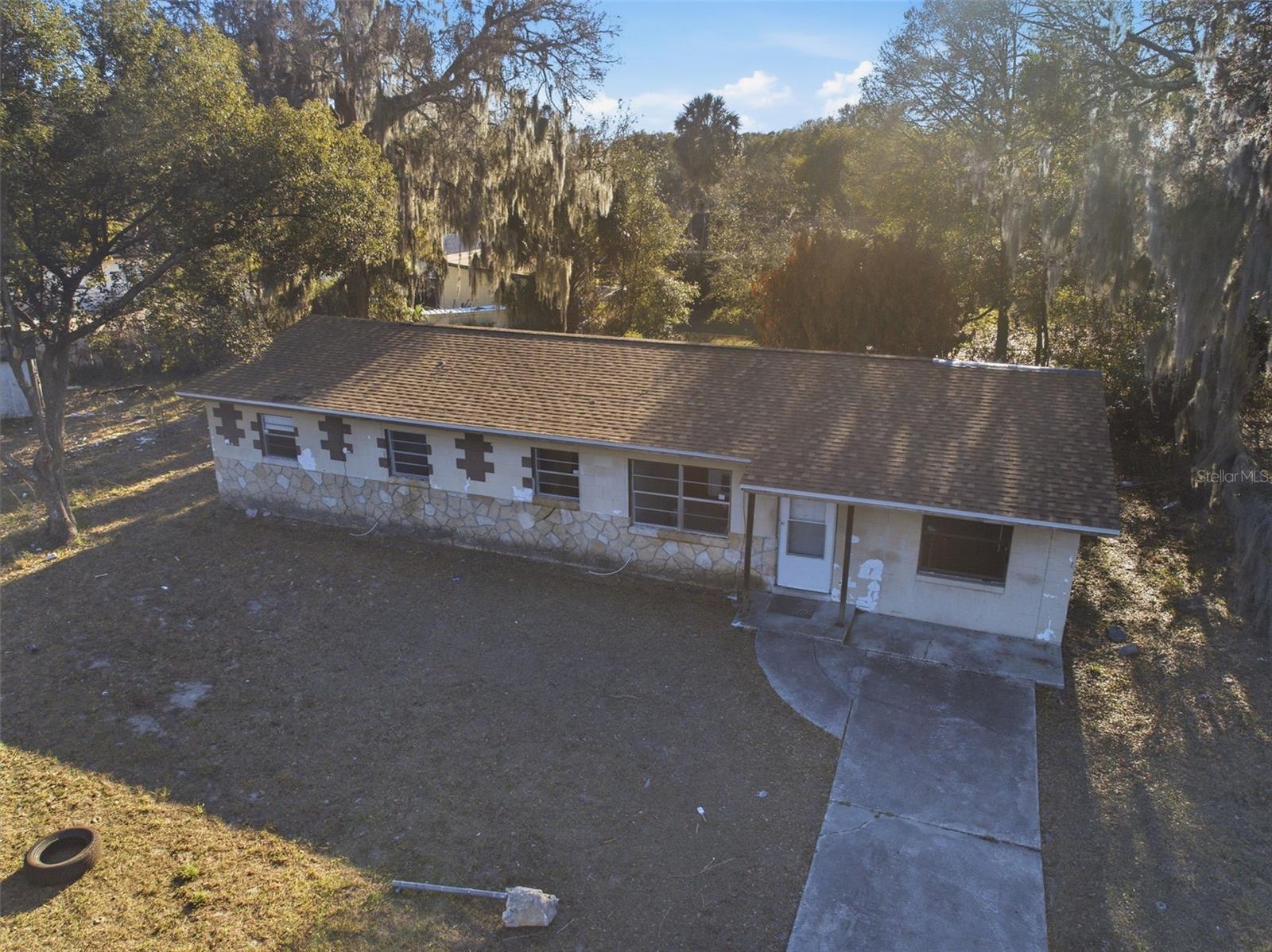 Image 6 of 40 For 808 Oakmont Court