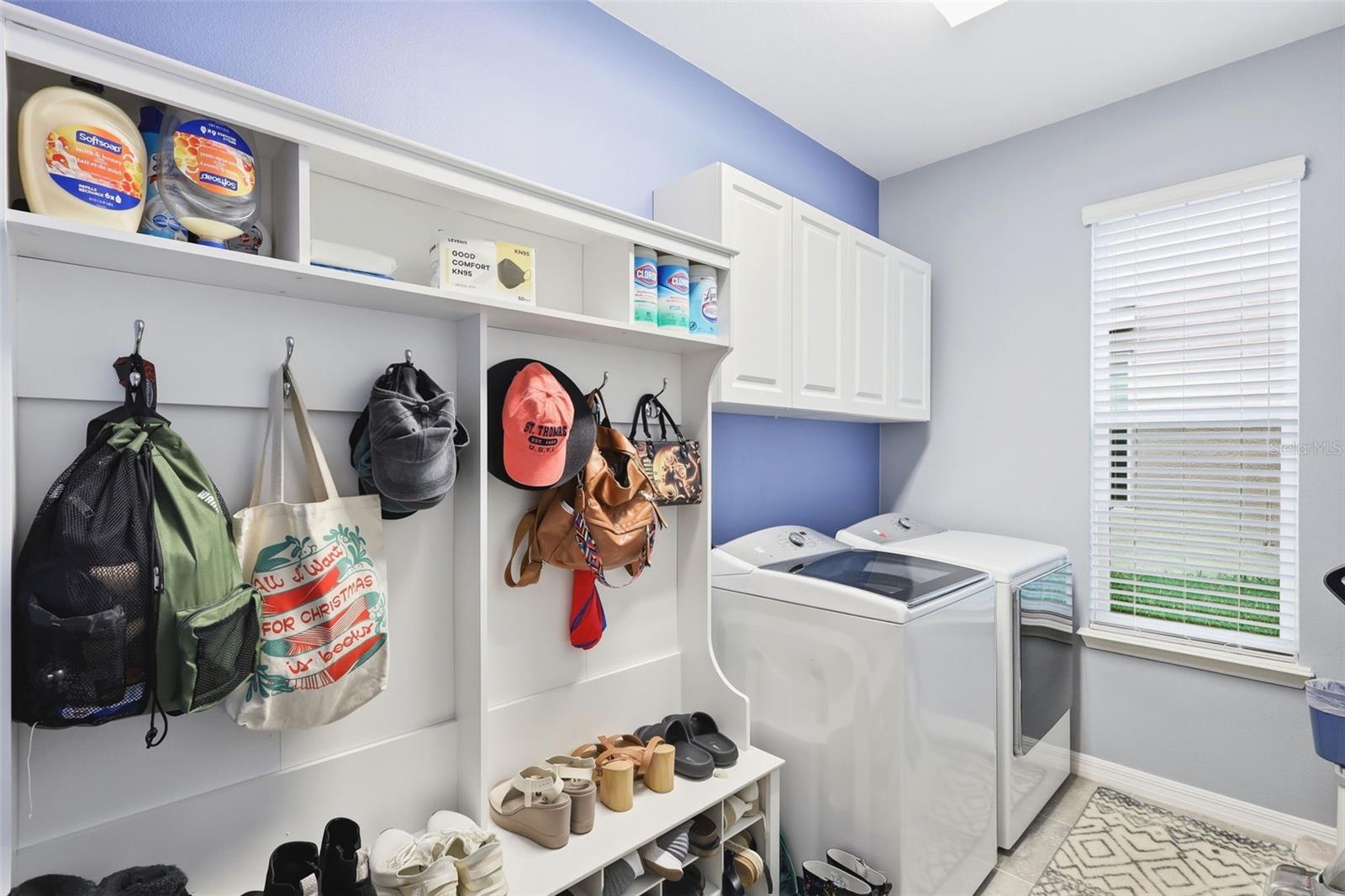 Image 11 of 37 For 737 Victoria Trails Boulevard