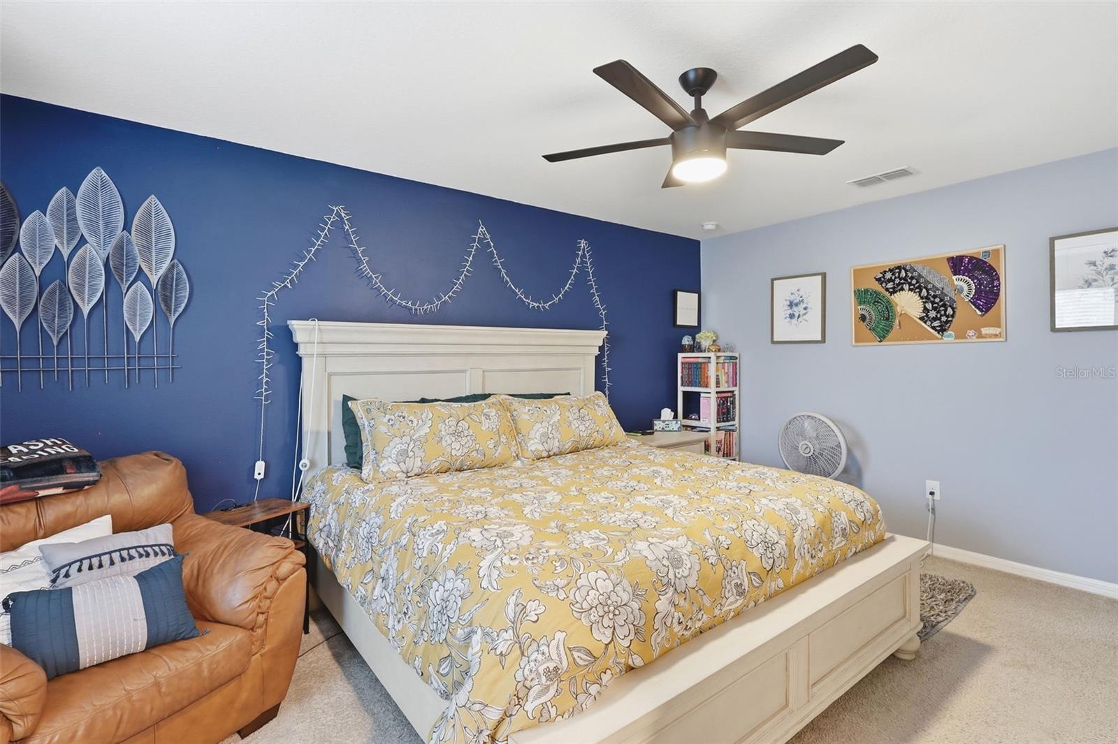 Image 28 of 37 For 737 Victoria Trails Boulevard