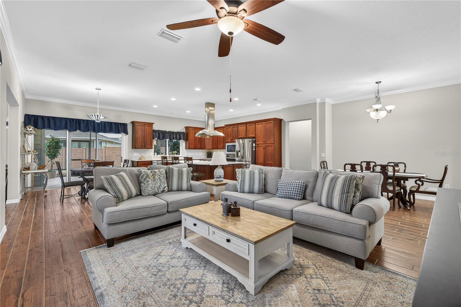 Image 4 of 84 For 4221 57th Avenue