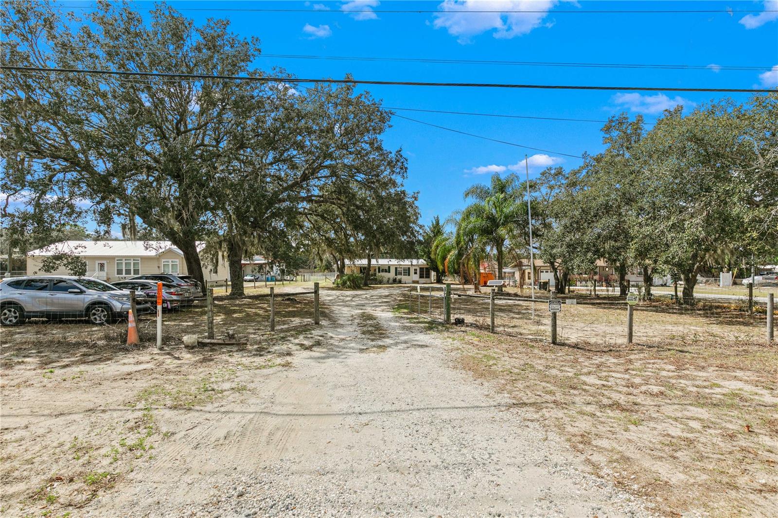 Image 23 of 37 For 9098 Lake Hatchineha Road