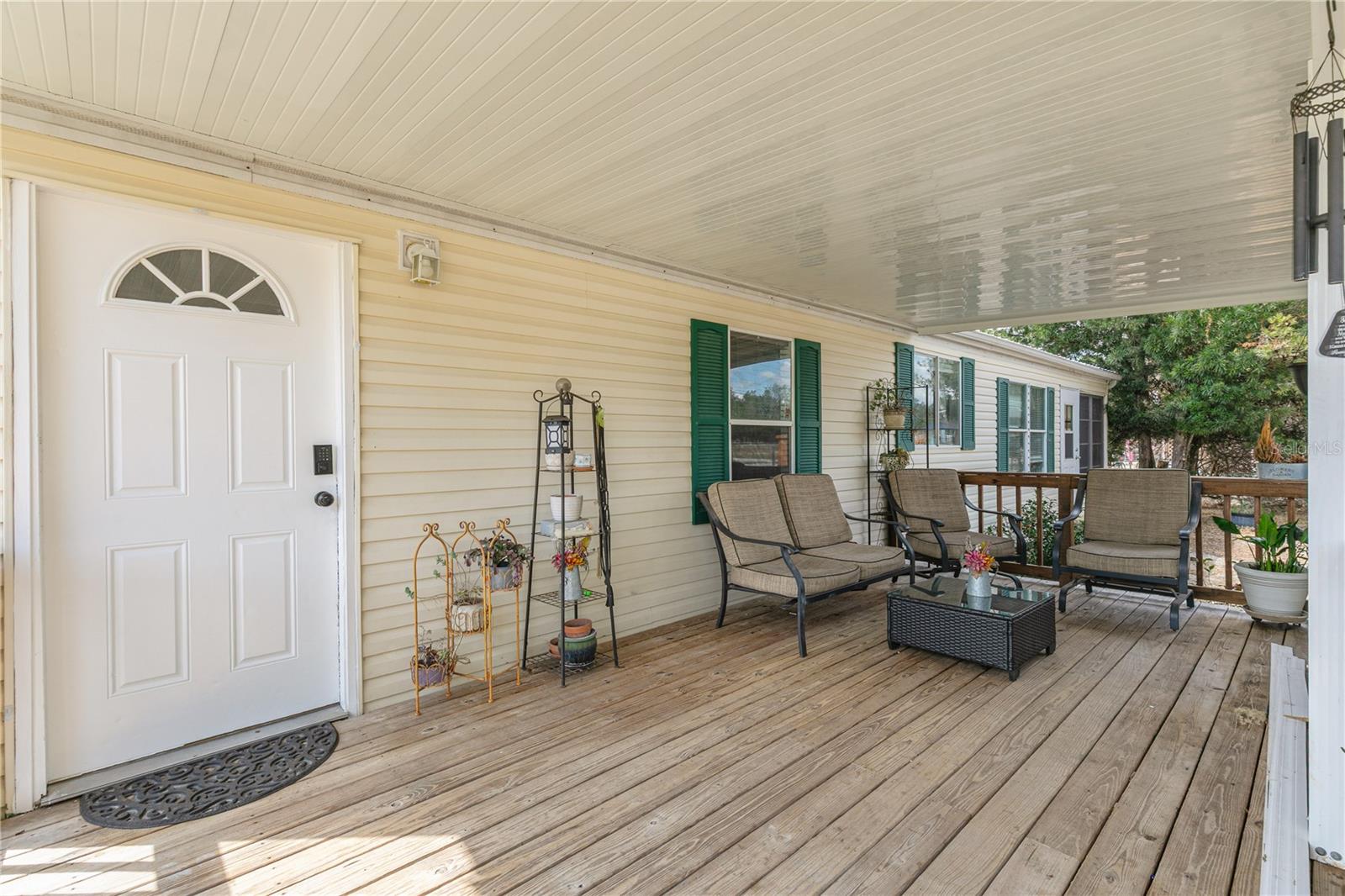 Image 4 of 37 For 9098 Lake Hatchineha Road