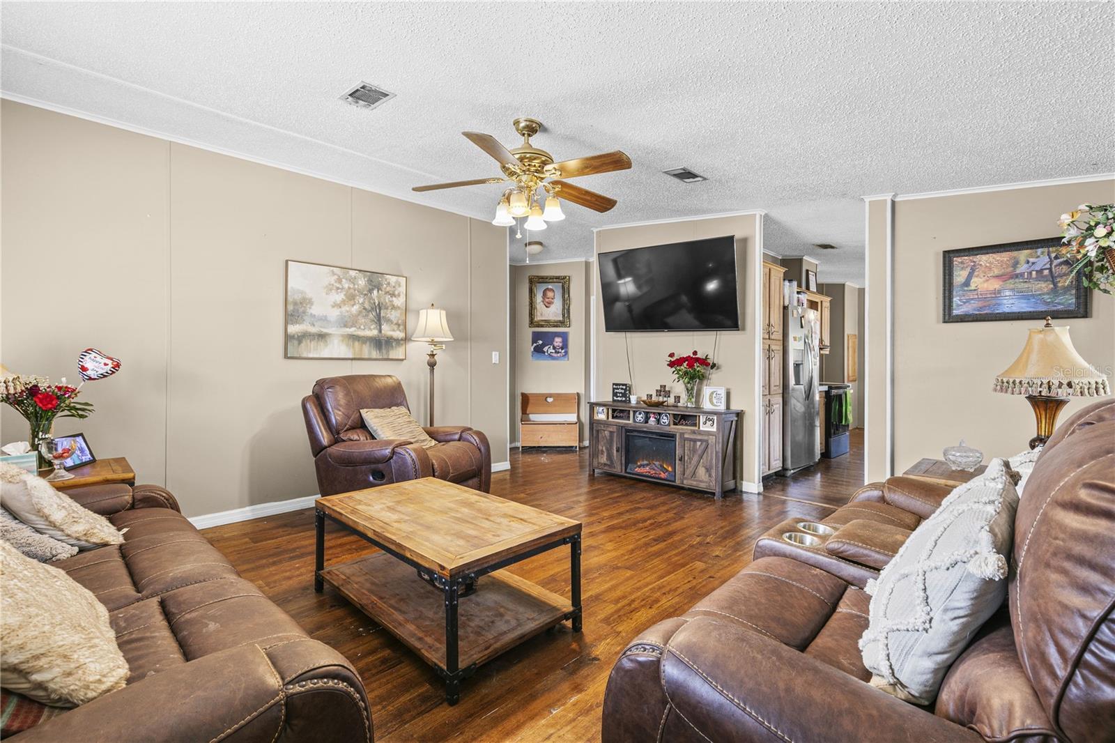 Image 7 of 37 For 9098 Lake Hatchineha Road