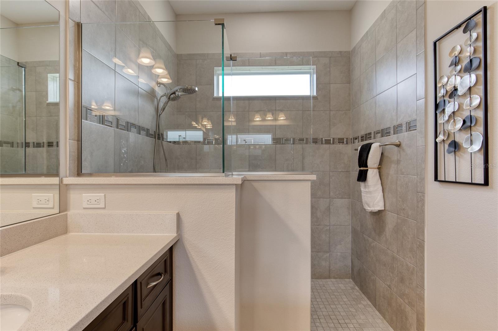 Image 40 of 74 For 3254 Acoma Drive