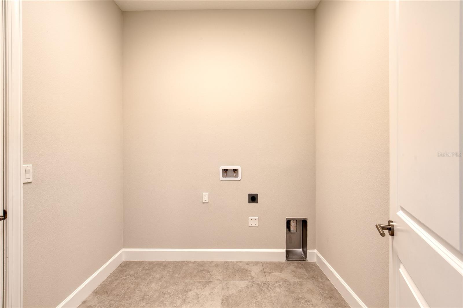 Image 52 of 74 For 3254 Acoma Drive