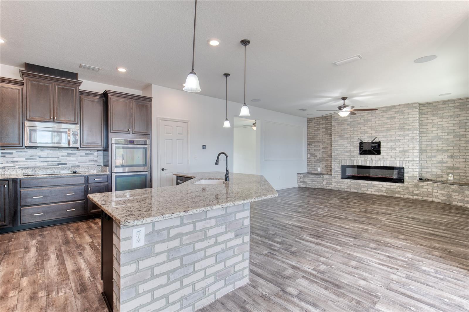 Image 24 of 69 For 160 Pergola Place