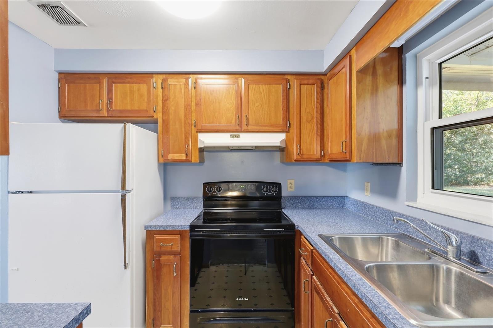 Image 17 of 32 For 380 Brooklyn Avenue