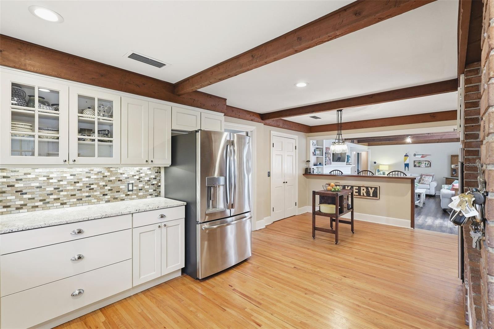 Image 14 of 41 For 911 Pine Tree Terrace