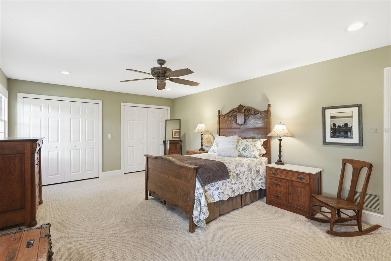 Image 20 of 41 For 911 Pine Tree Terrace