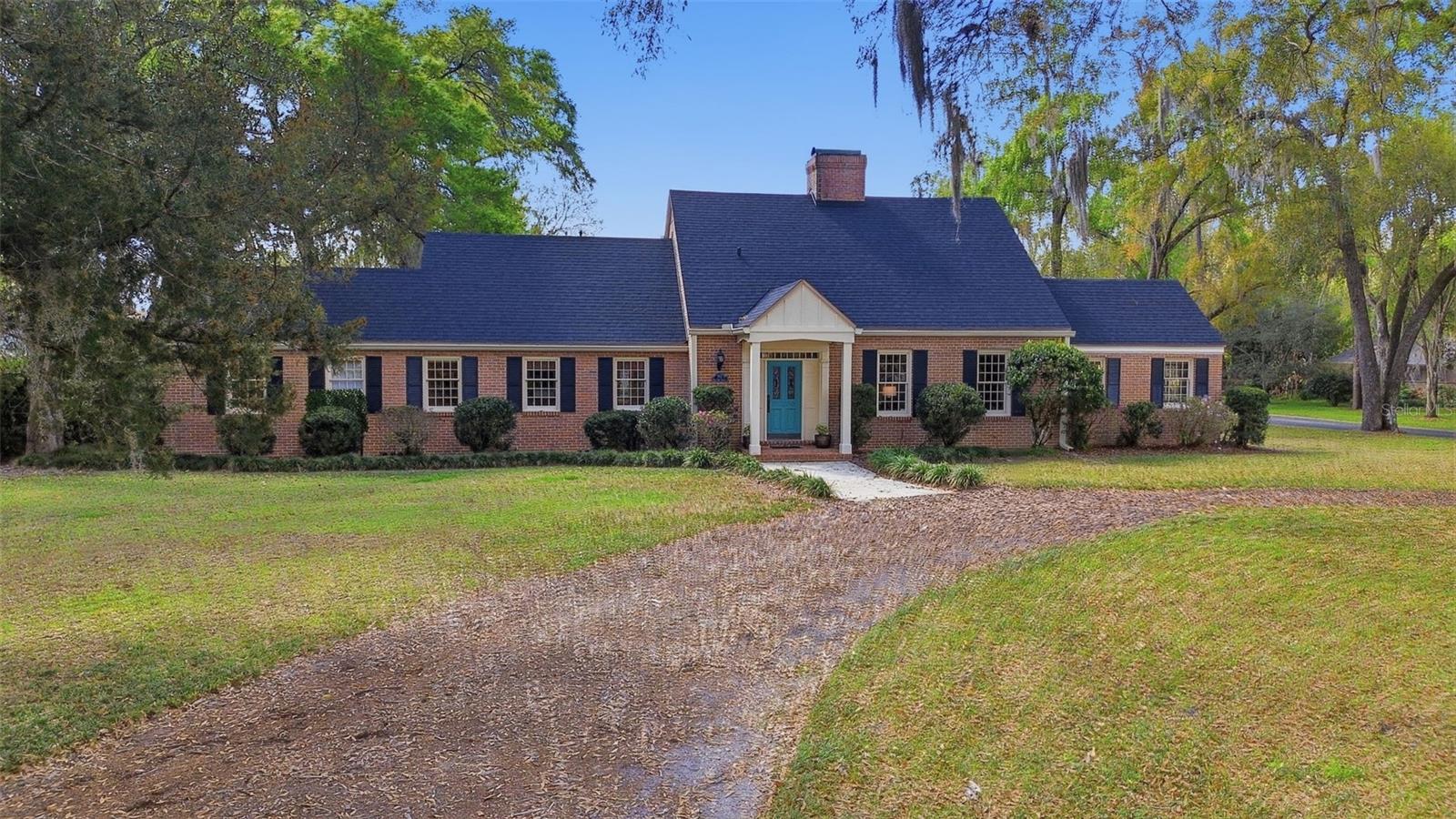 Image 38 of 41 For 911 Pine Tree Terrace