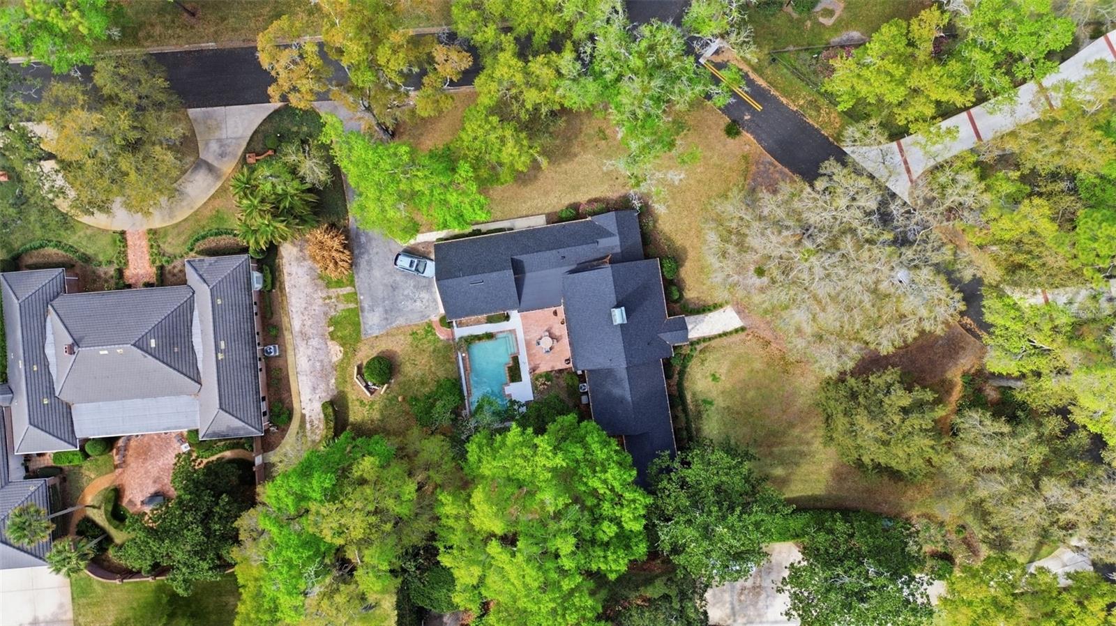 Image 39 of 41 For 911 Pine Tree Terrace